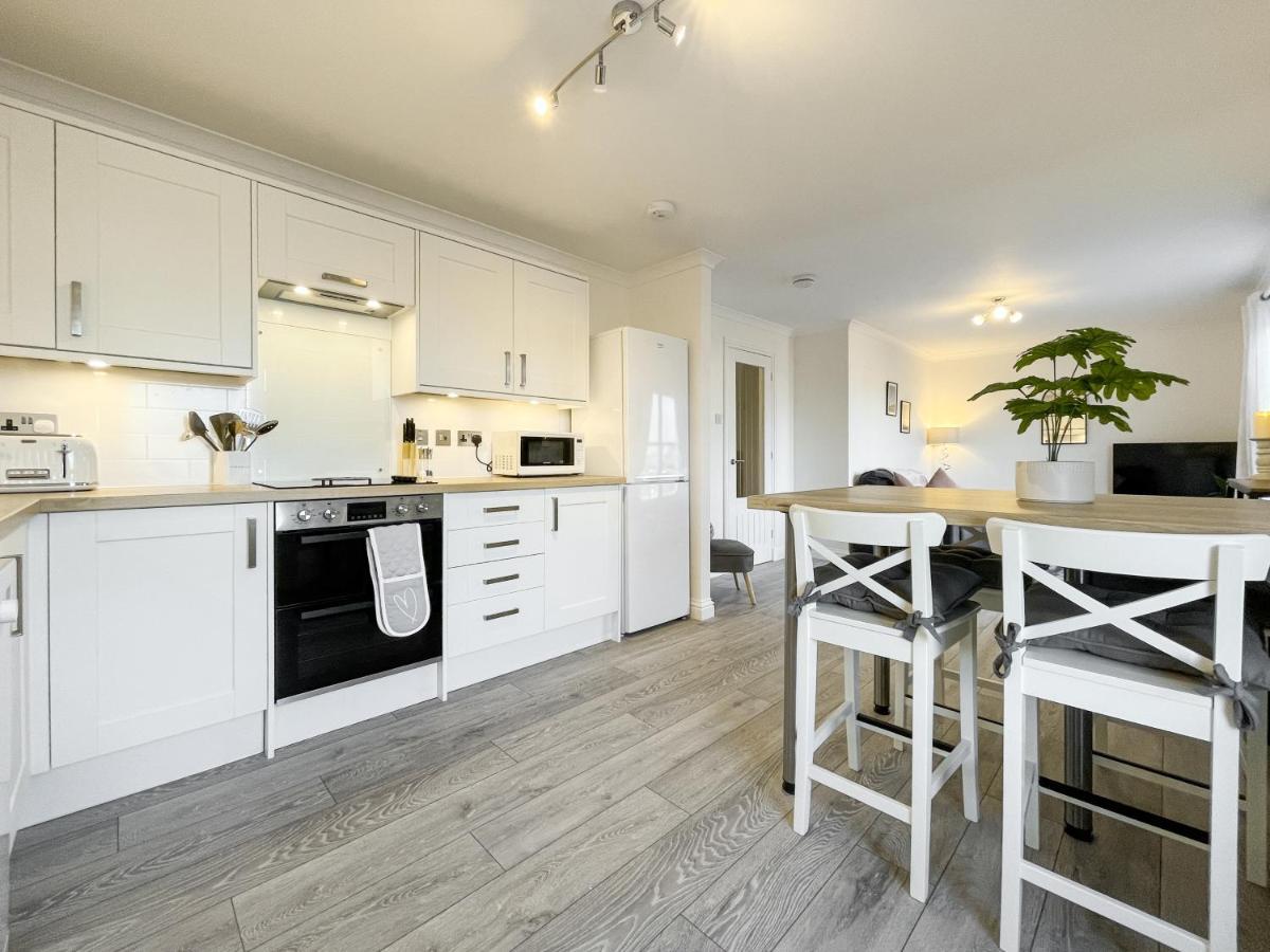 Pier View Apartment Оубън Екстериор снимка